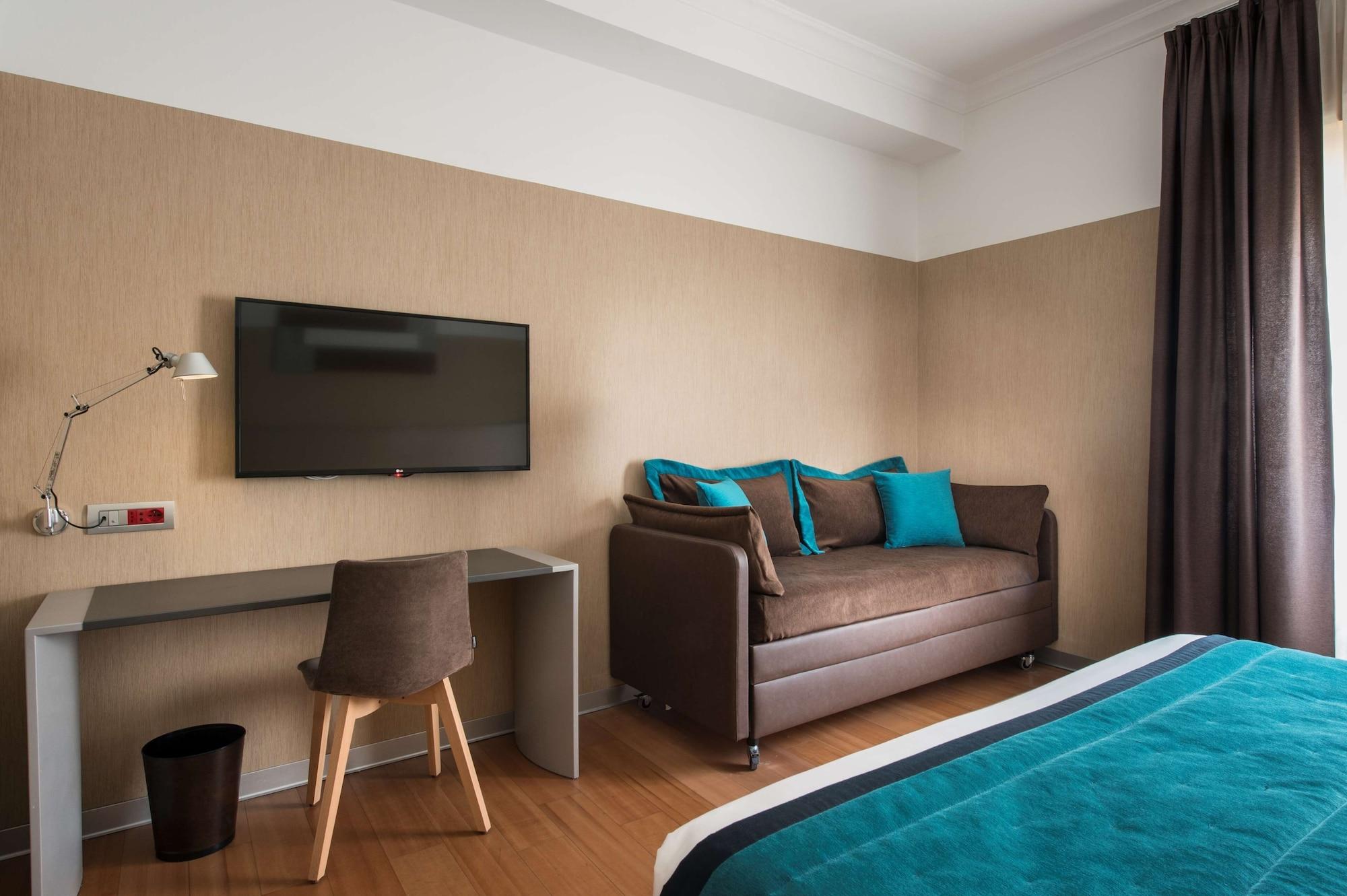 Western Hotel 4*