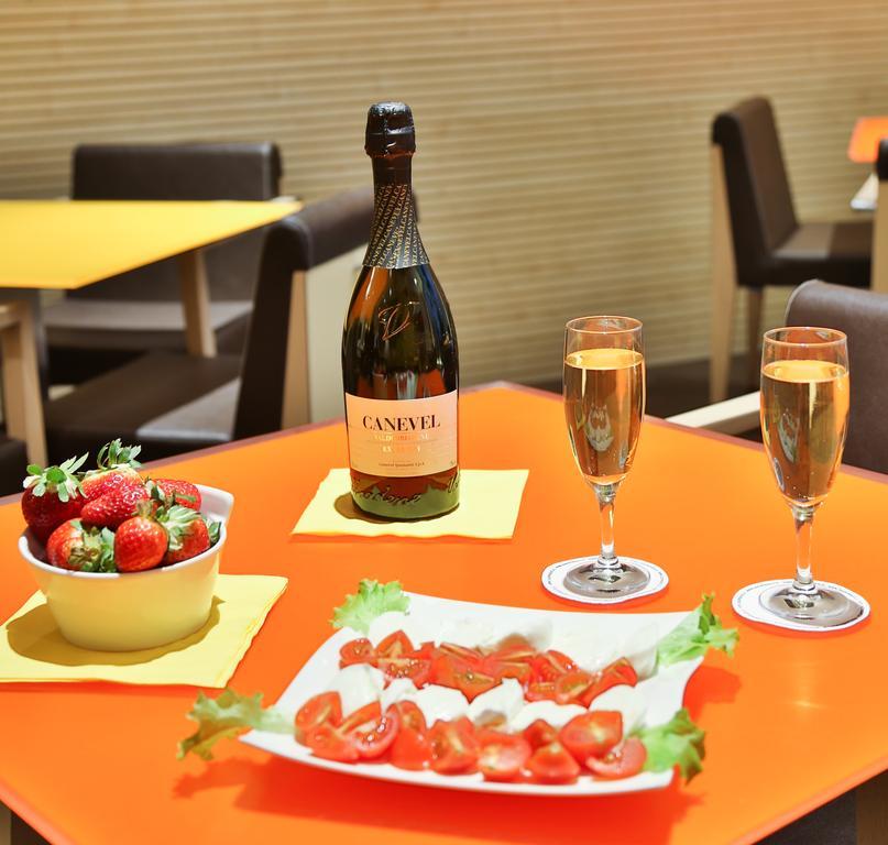 Hotel Western Genoa